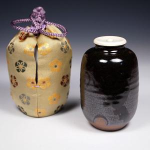 送料無料（茶道具/濃茶器）瀬戸 中興名物 三笠山肩衝茶入写し 笹田有祥