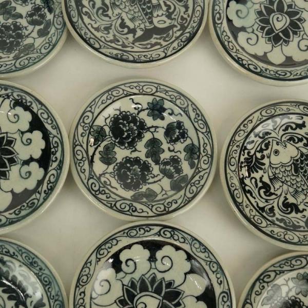 皿□古代の魚と葡萄の木 サンカローク スコータイ窯 鉄絵 黒呉須 安南