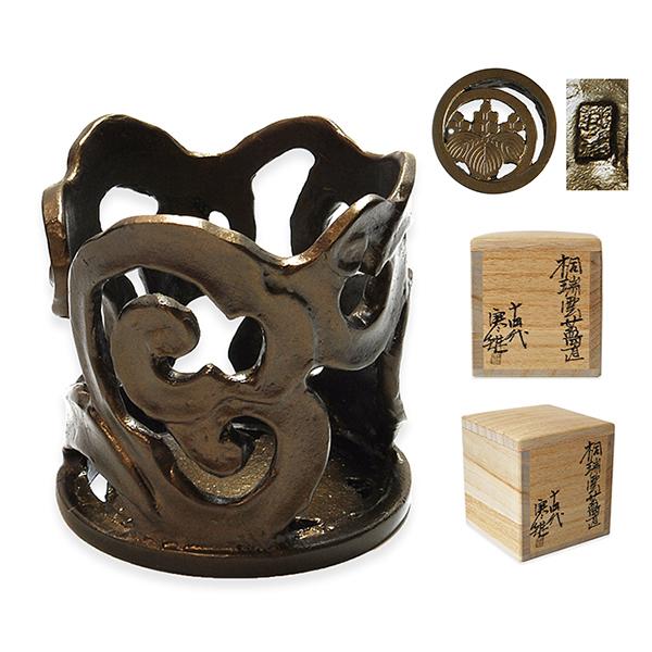 十四代宮崎寒雉桐端雲蓋置