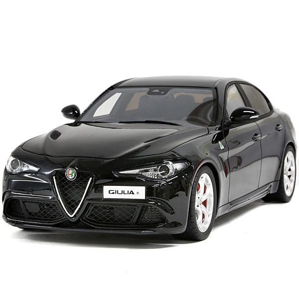 アルファロメオ（ALFA ROMEO） 1/18 Giuliaミニチュアモデル(ブラック