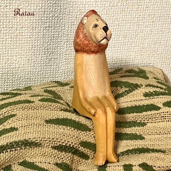 動物オブジェ ライオン お座りアニマル インテリア 置物 木彫り 天然木