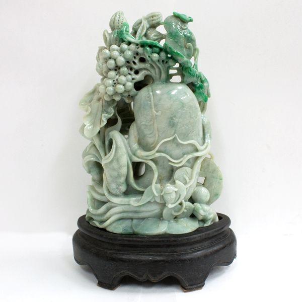 翡翠の置物