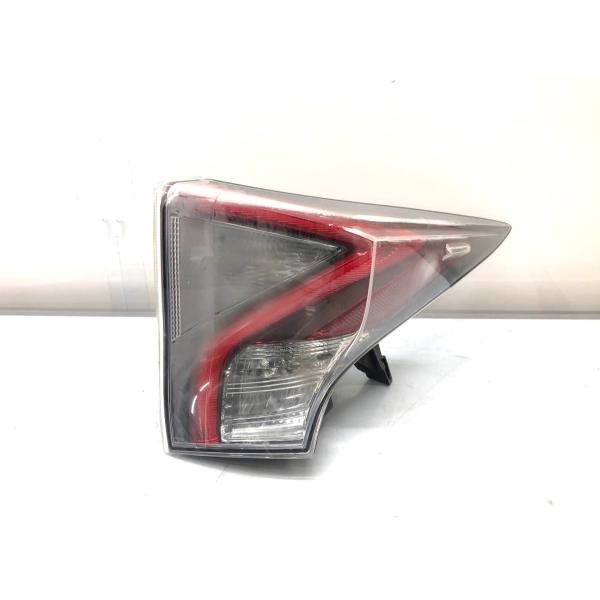 トヨタ プリウス ZVW50 前期 純正 テールランプ 右 上部 81210-47030