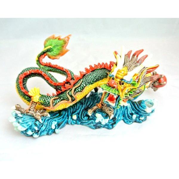 辰 龍の置物 カラフル 樹脂製 12cm 波乗り 如意宝珠 竜 : 横浜中華街龍