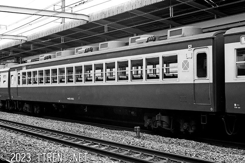 近郊型 サロ111 KTM 横須賀線色 Yahoo!オークション - ・5 KTM カツミ