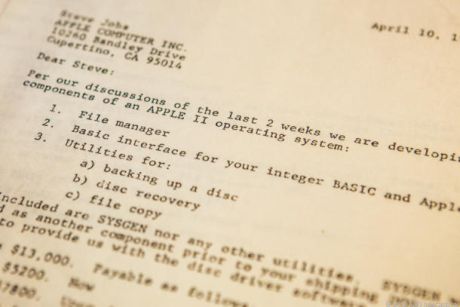 Apple II」のDOS開発資料--30年以上を経て公になったアップル創業期の