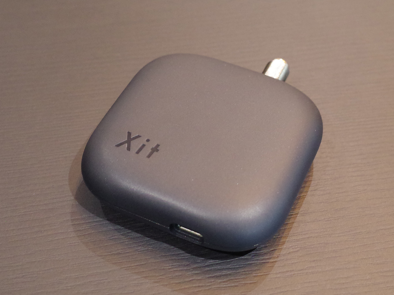 ピクセラ、PCでテレビが見られる手のひらサイズのチューナー--マクアケ