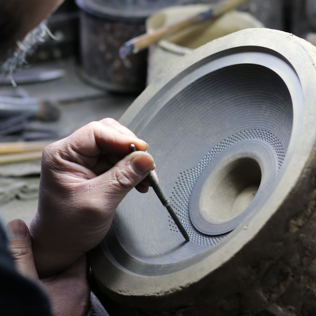 南部鉄器 砂鉄製鉄瓶 | 鉄鉢型 霰 | 1.4L | 薫山