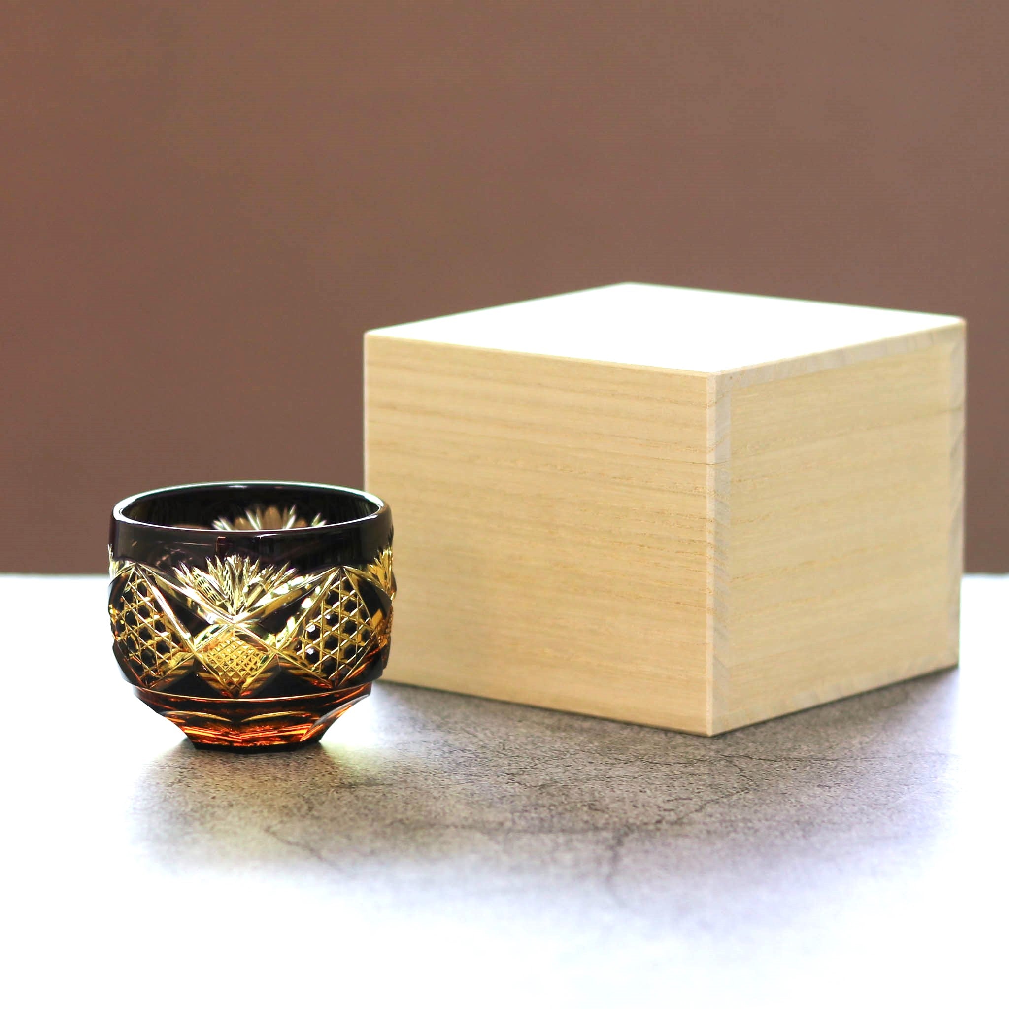 綾ガラス 酒器 | 綾切子 猪口 | 琥珀 パープル | グラスアート黒木