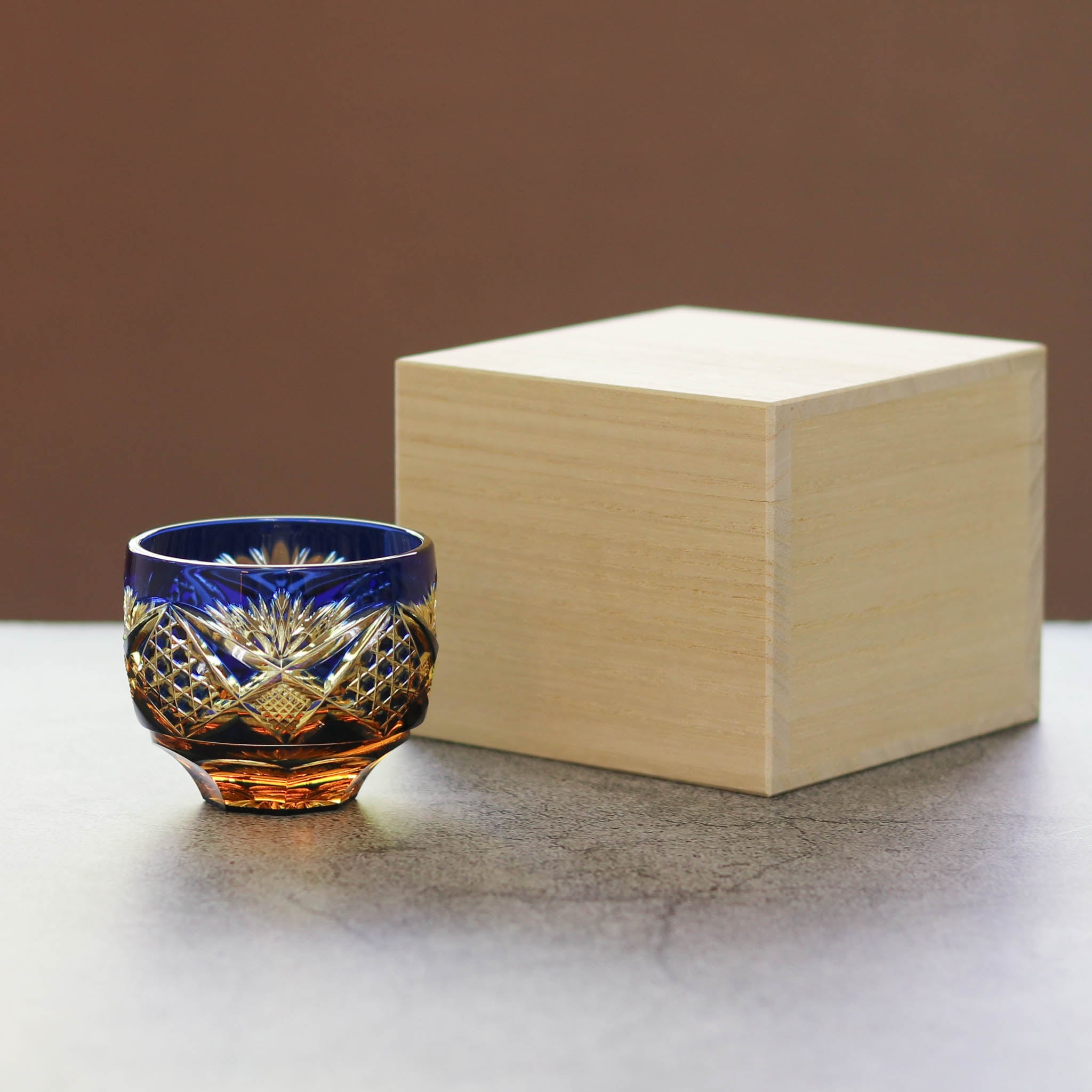 綾ガラス 酒器 | 綾切子 猪口 | 琥珀 瑠璃 | グラスアート黒木