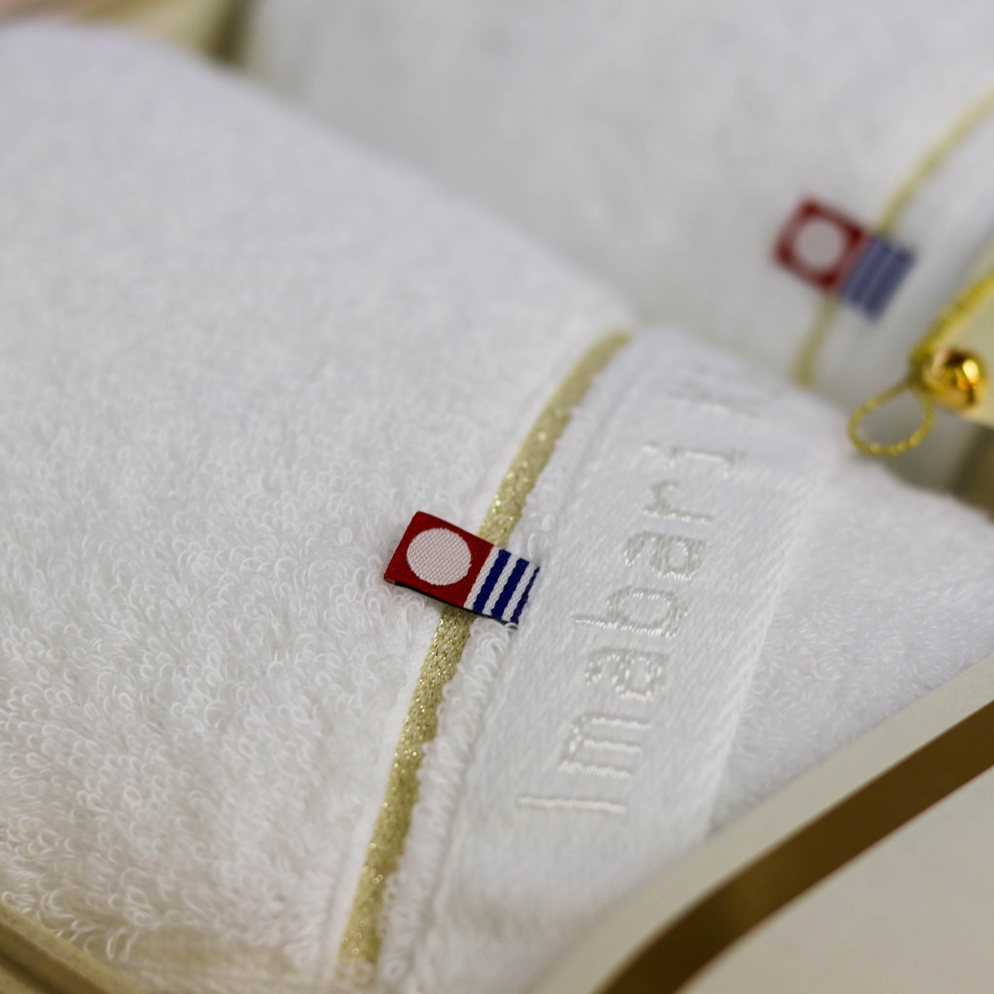 今治 | 至福タオル 木箱入り | バスタオル2枚・フェイスタオル2枚 D