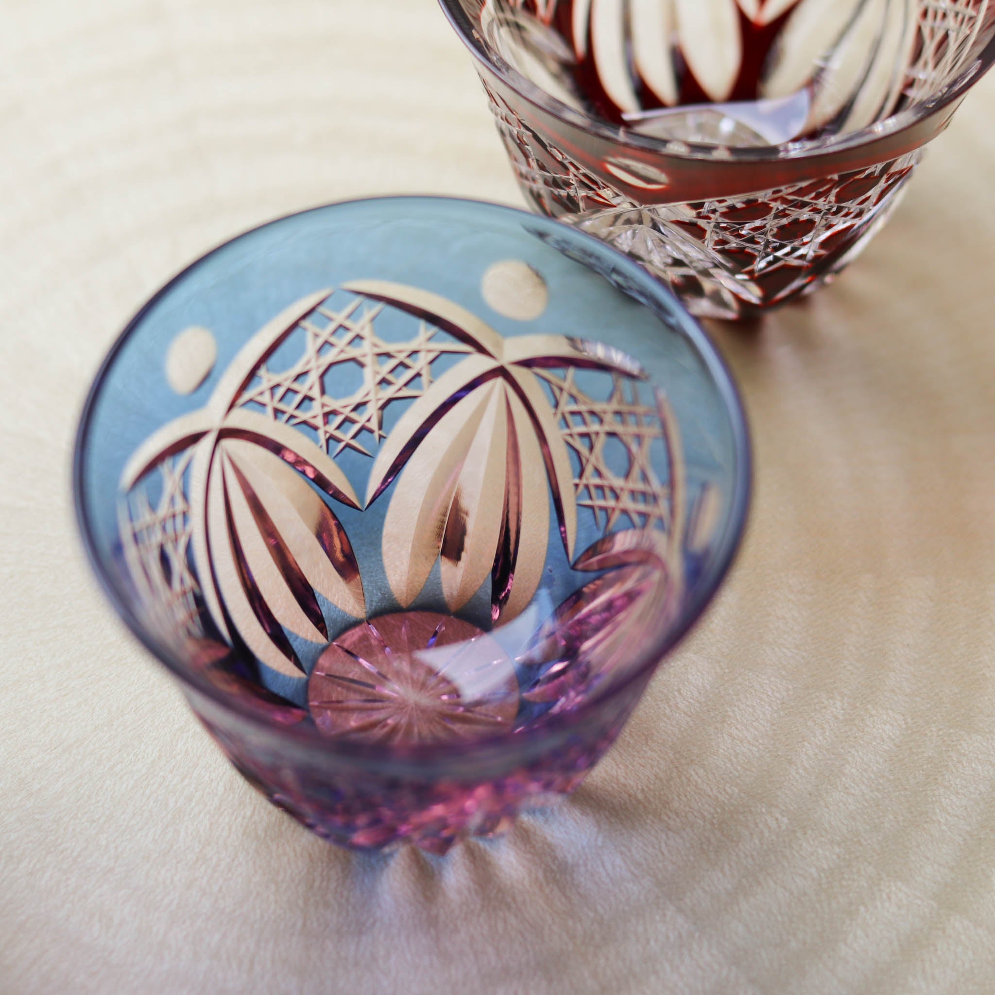 江戸切子 ぐい呑 | 八角篭目文様 | ブルーピンク | ミツワ硝子