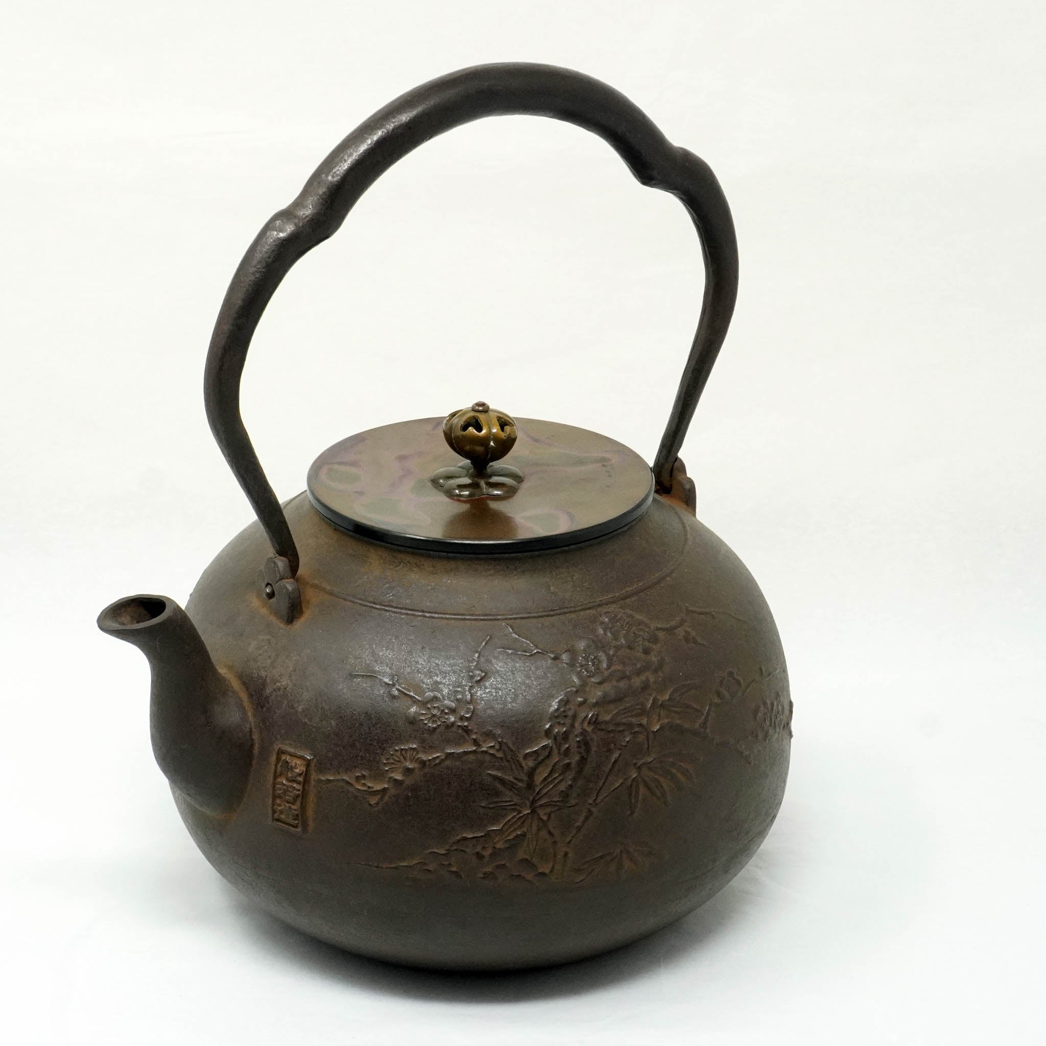 高岡銅器 鉄瓶 | 松竹梅文 | 般若鋳造所