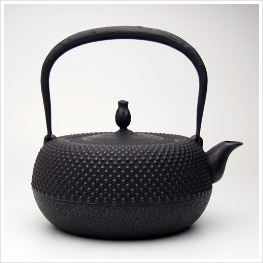 南部鉄器 鉄瓶 | 平鉄鉢型 中霰 | 1.4L | 薫山