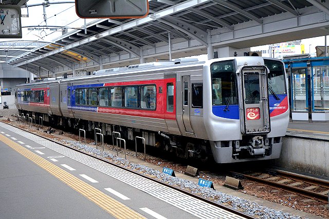 JR四国 N2000系 気動車 特急「うずしお」 「南風」 - J鉄 online