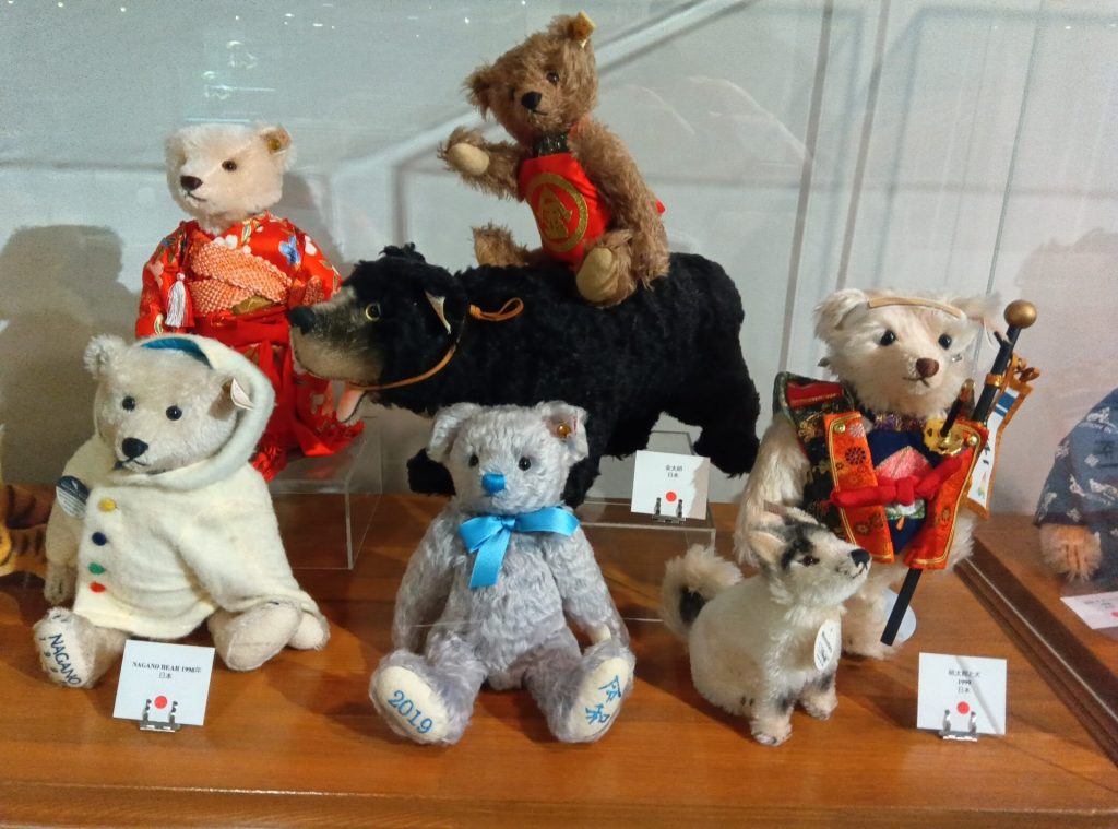 西日本初】タイタニック号ゆかりのテディベア公開 神戸海洋博物館の