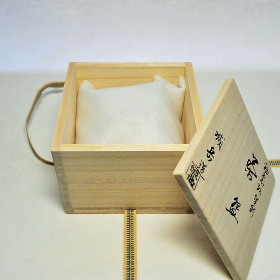 1.抹茶碗の木箱（桐）