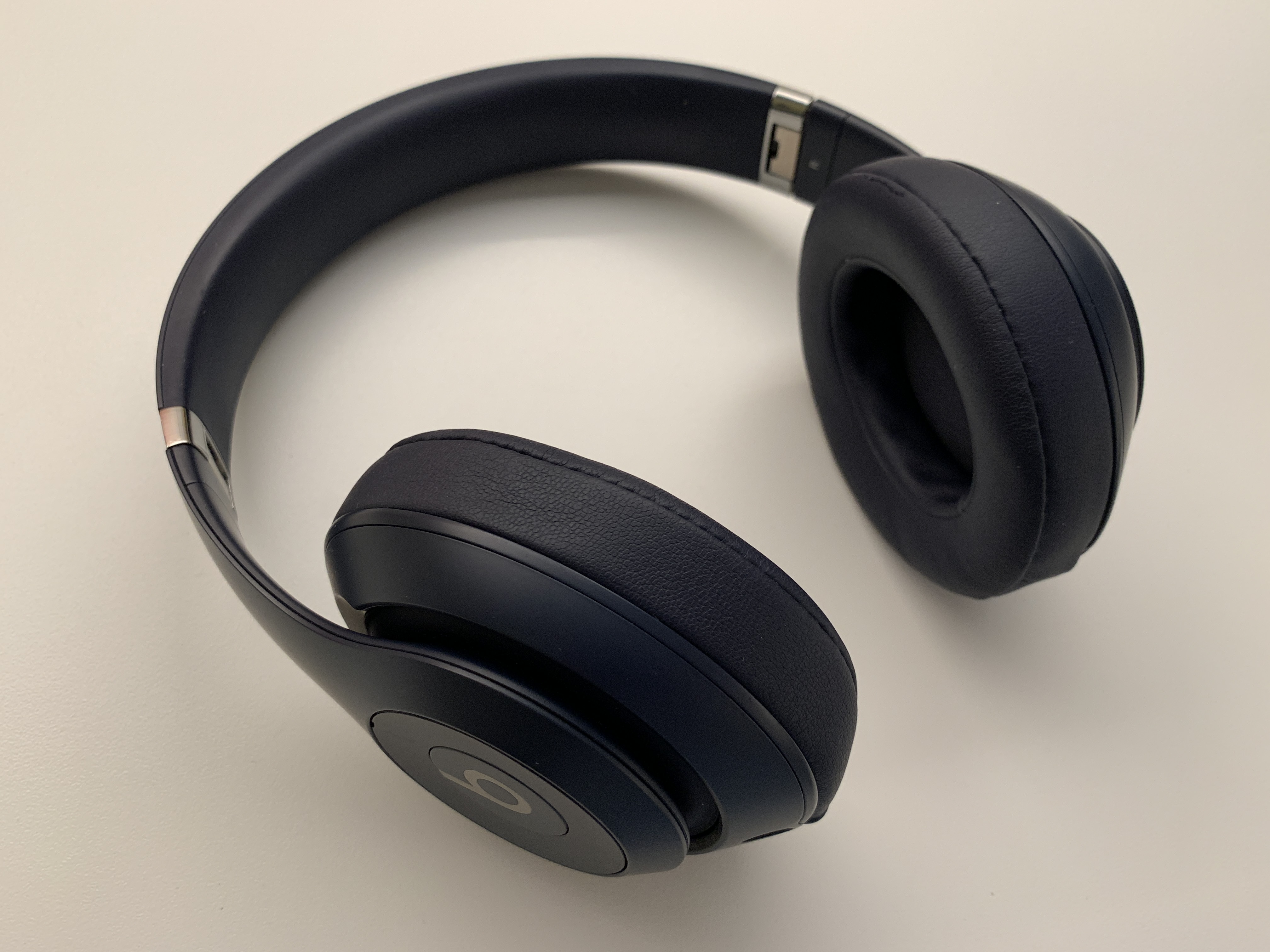 Beats Studio3 Wirelessヘッドホンを買ってみたレビューはGoodの一言