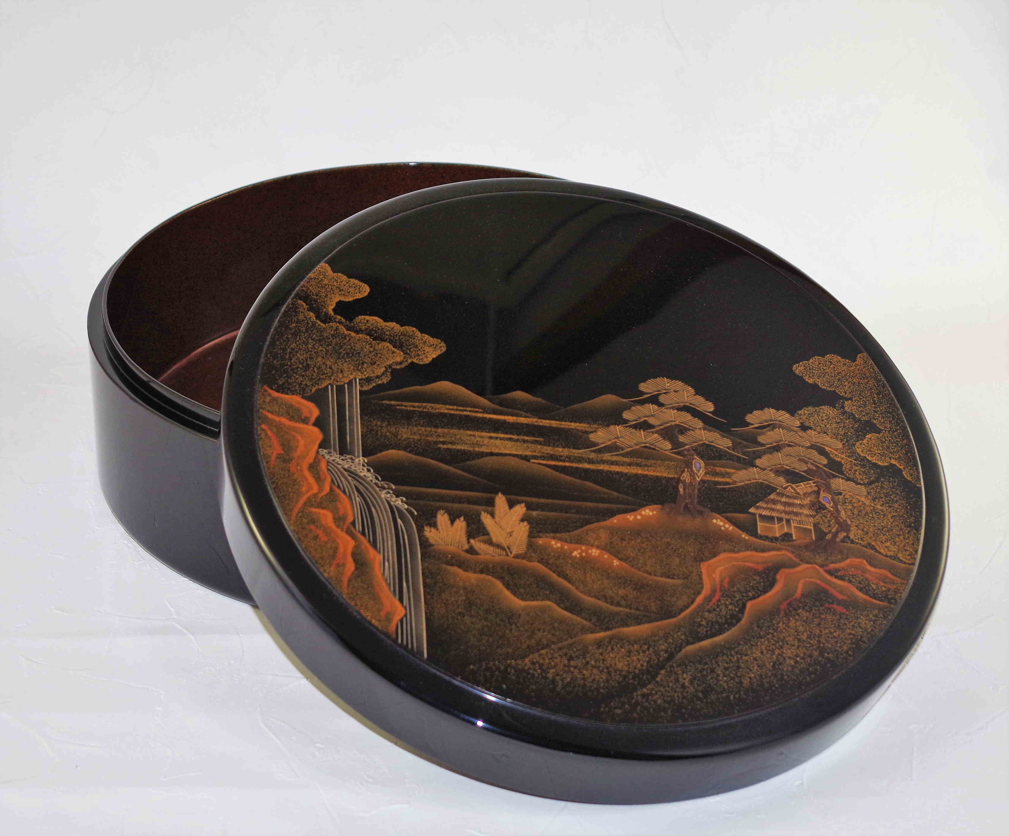 輪島塗 うさぎ屋 / 輪島塗 茶櫃 山水蒔絵