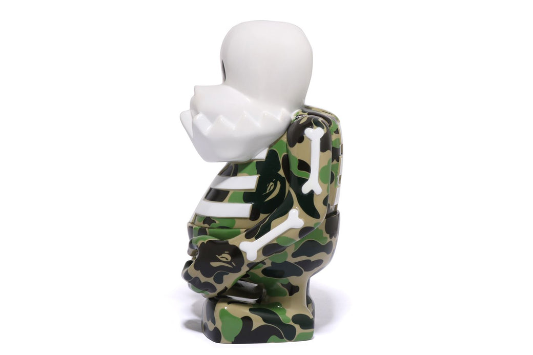 BAPE X BOUNTY HUNTER 】ABC CAMO SKULL-KUN FIGURE | bape.com