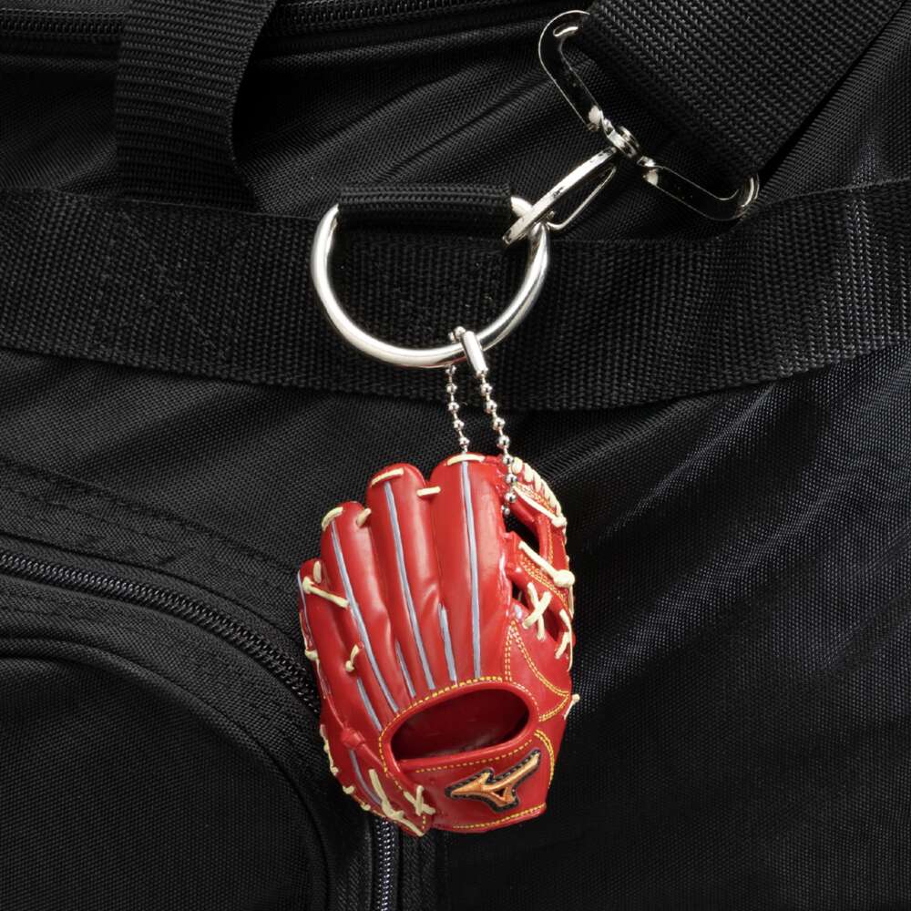 KOBECHIBEN ミニチュアグラブキーホルダー イチロー KOBECHIBEN