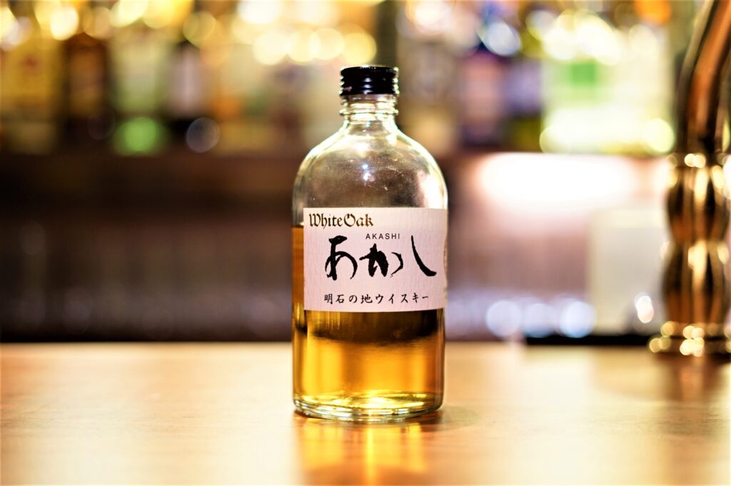レビュー】ホワイトオーク地ウイスキーあかし – 特徴や味、定価