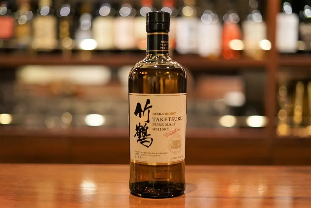 レビュー】竹鶴ピュアモルト 新ラベル – 特徴や味、定価、どこで買える