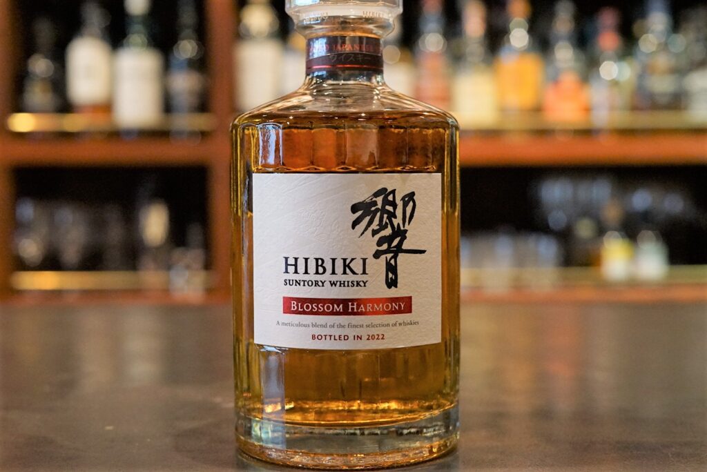 レビュー】響BLOSSOM HARMONY 2022 – 特徴や味、定価、どこで買える