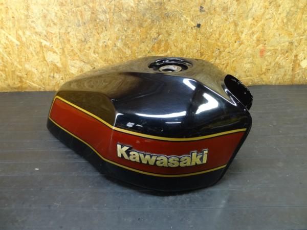 KAWASAKI ZRX400 タンク