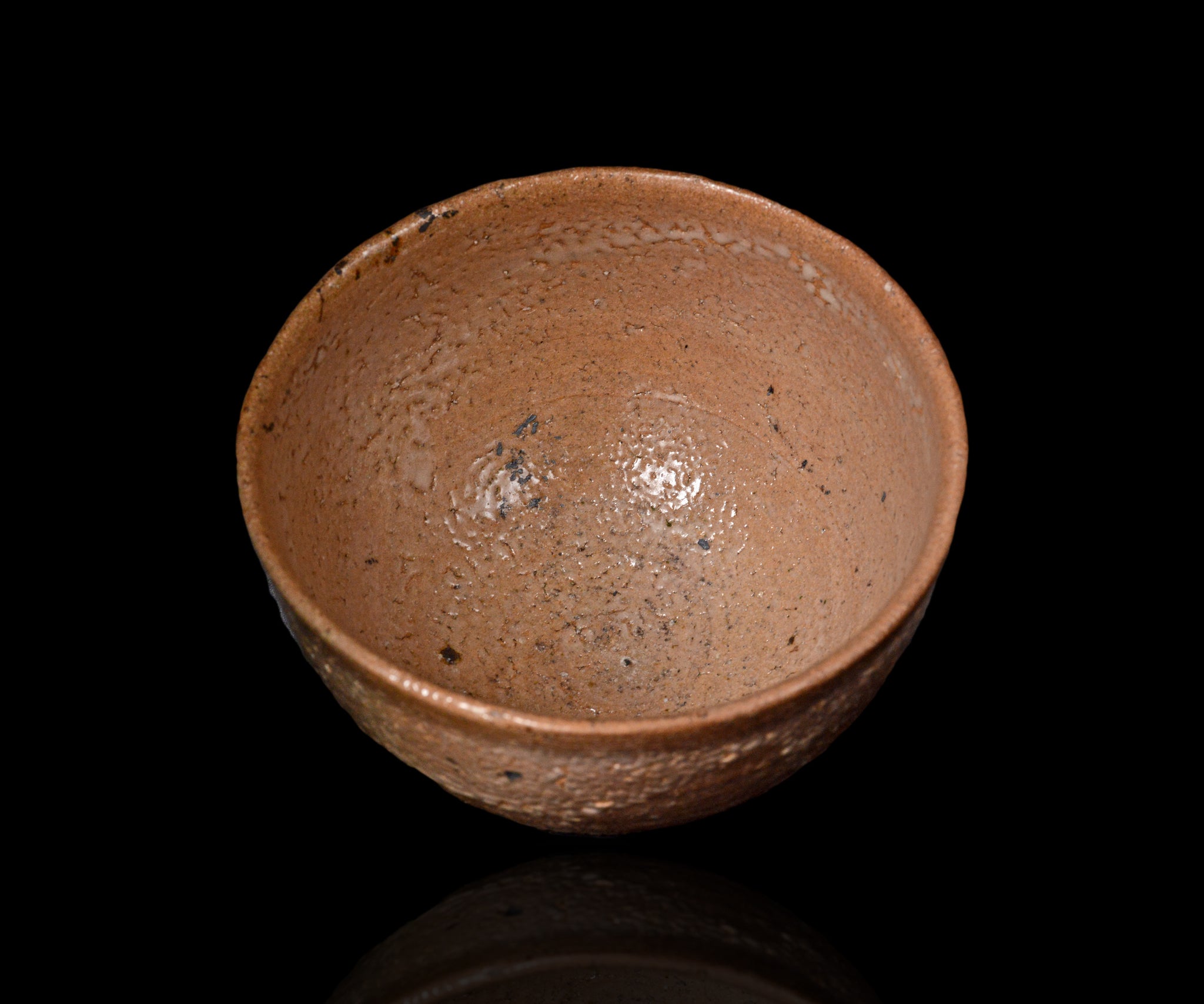 岡本作礼 唐津奥高麗茶盌 – 窯と土～Kama-to-tsuchi～