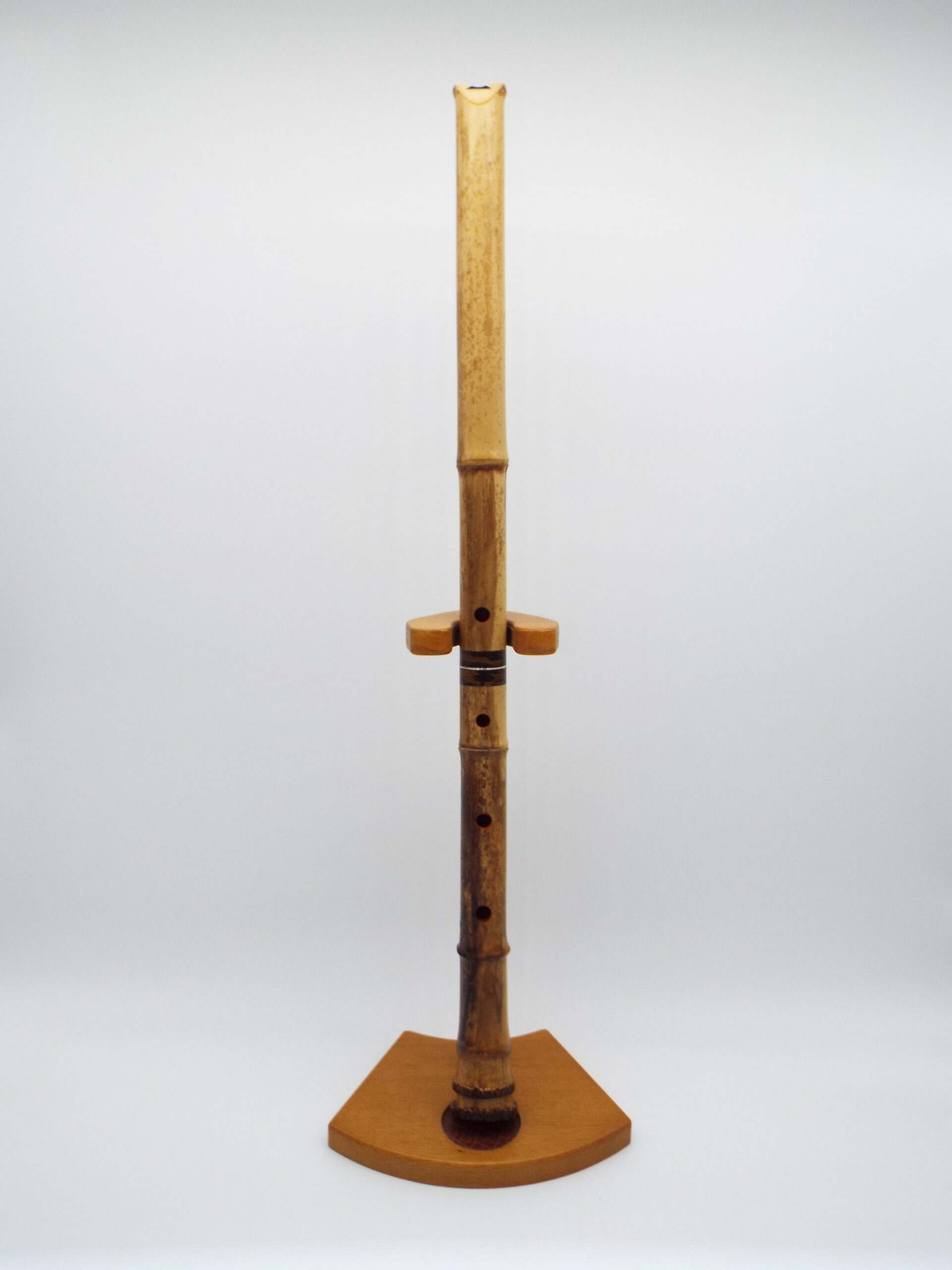 尺八 1尺8寸管 銘「直水」中継ぎ銀3線籐巻き