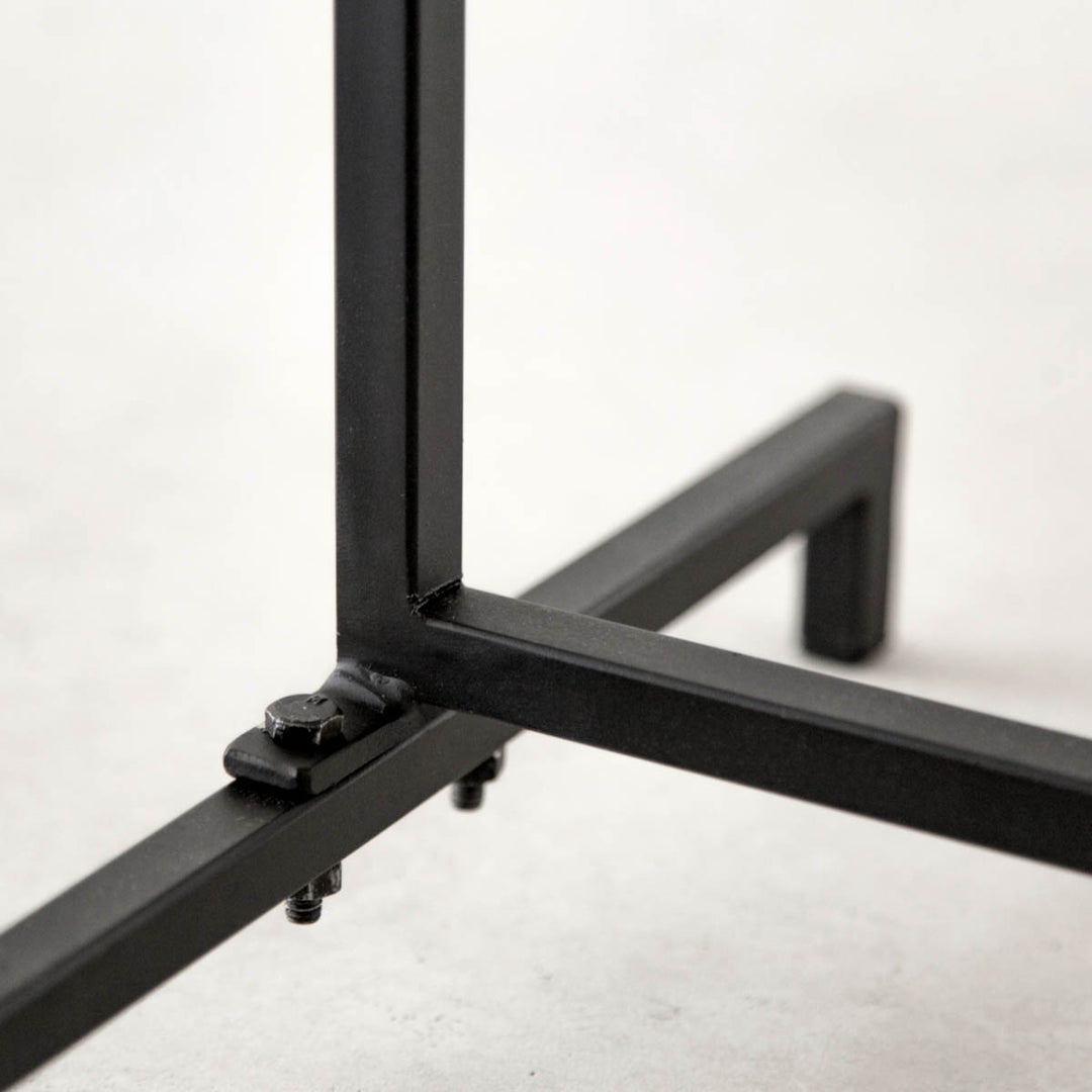 アイアンフレーム ハンガーラック – KANADEMONO