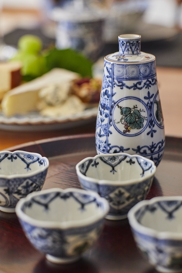 骨董品】北山雲平作 九谷焼 花文金彩 飾物/茶道具（共箱・栞付き