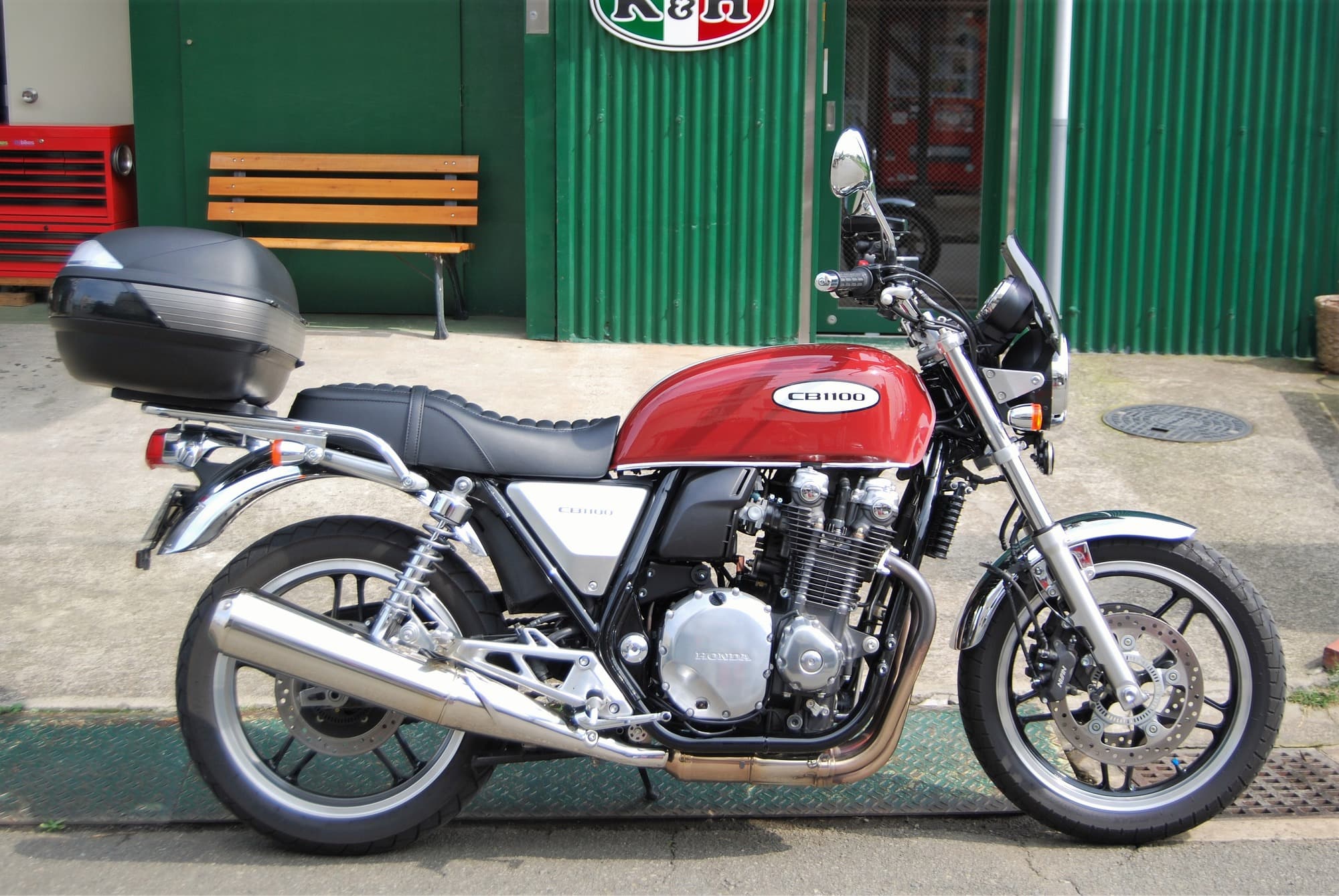 CB1100 ホンダ バイク タンク ホワイト ☆本日限定値下げ☆HONDA
