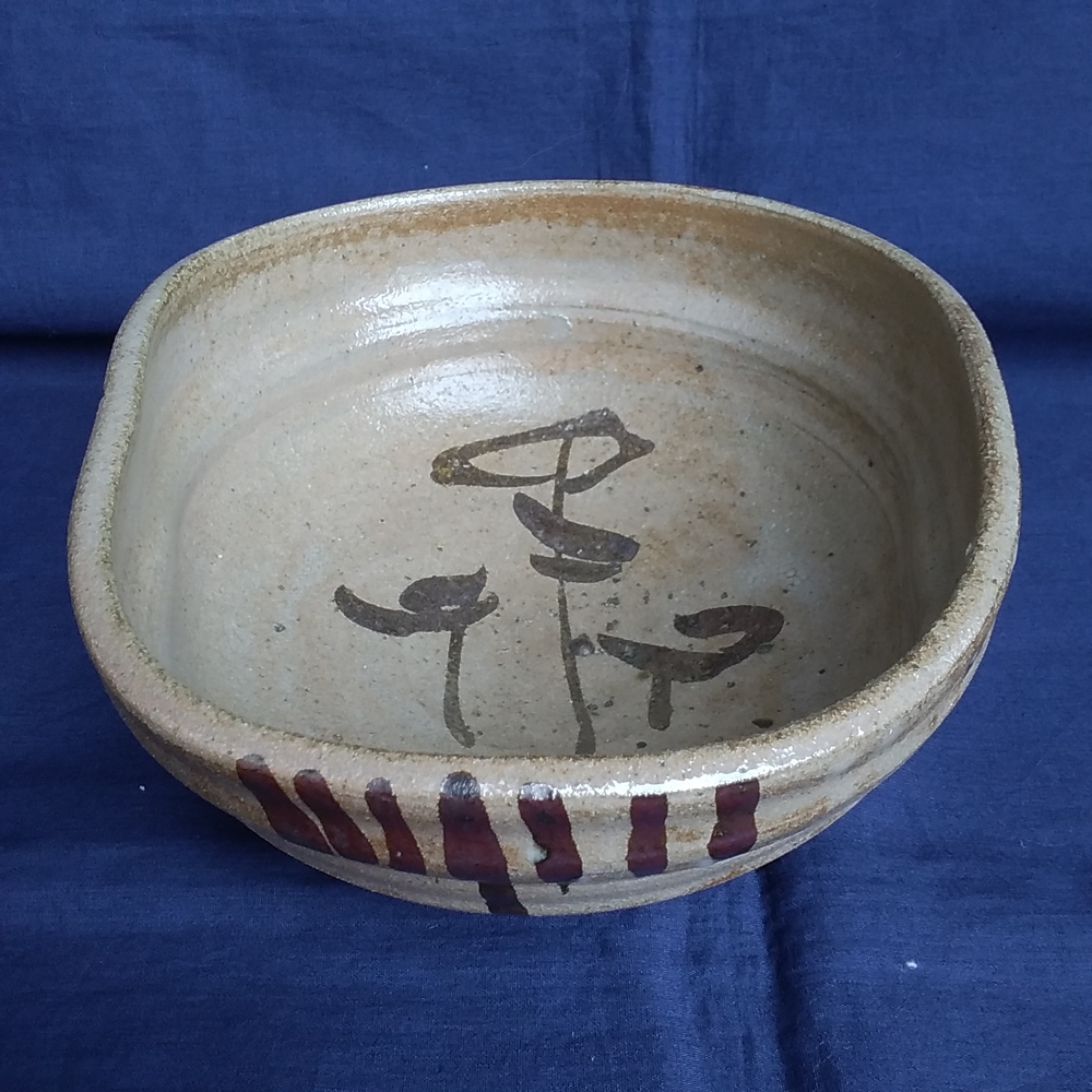 西岡小十 絵唐津鉢 | 久留米で話題を呼んでいる古美術店は茶道具や古