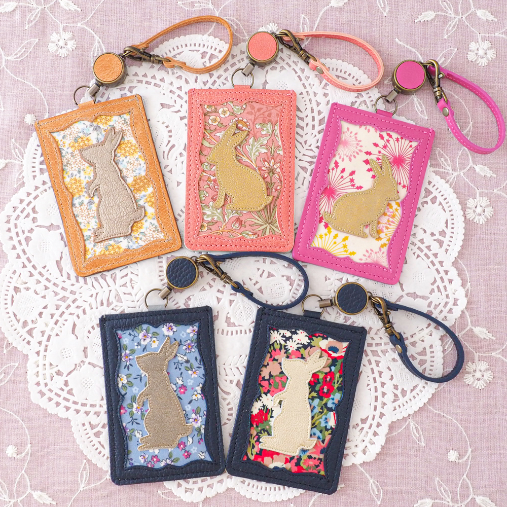 ツキ MCM ウサギデザイン パスポートケース MCM エムシーエム