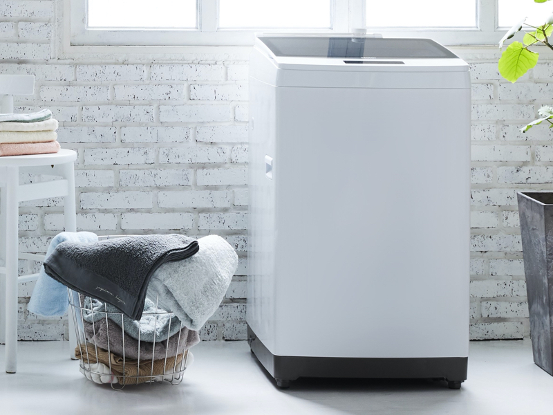 ハイアール、天面ガラスで洗濯中の様子が分かる8.5kg全自動洗濯機