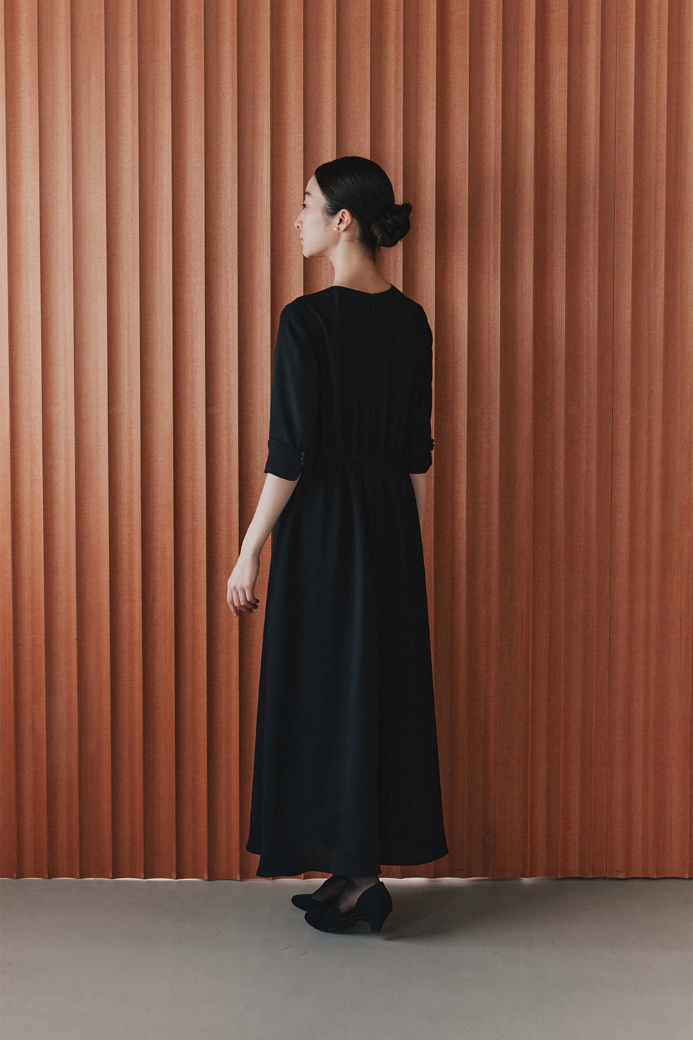 kaene公式オンラインストア ライトシフォンミドルスリーブワンピース