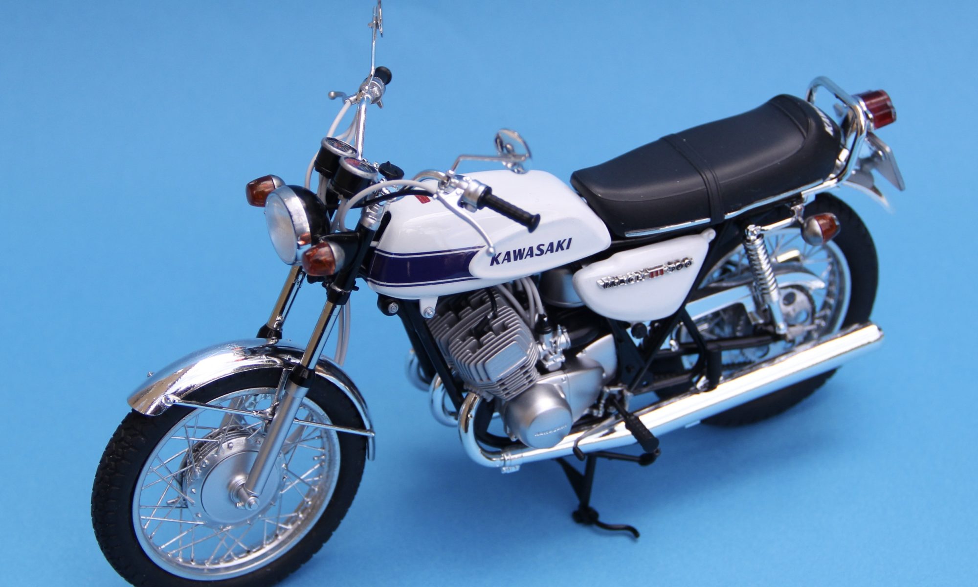 Kawasaki 500SS Mach III 1/12 スケールモデル ハセガワ 1/12 カワサキ