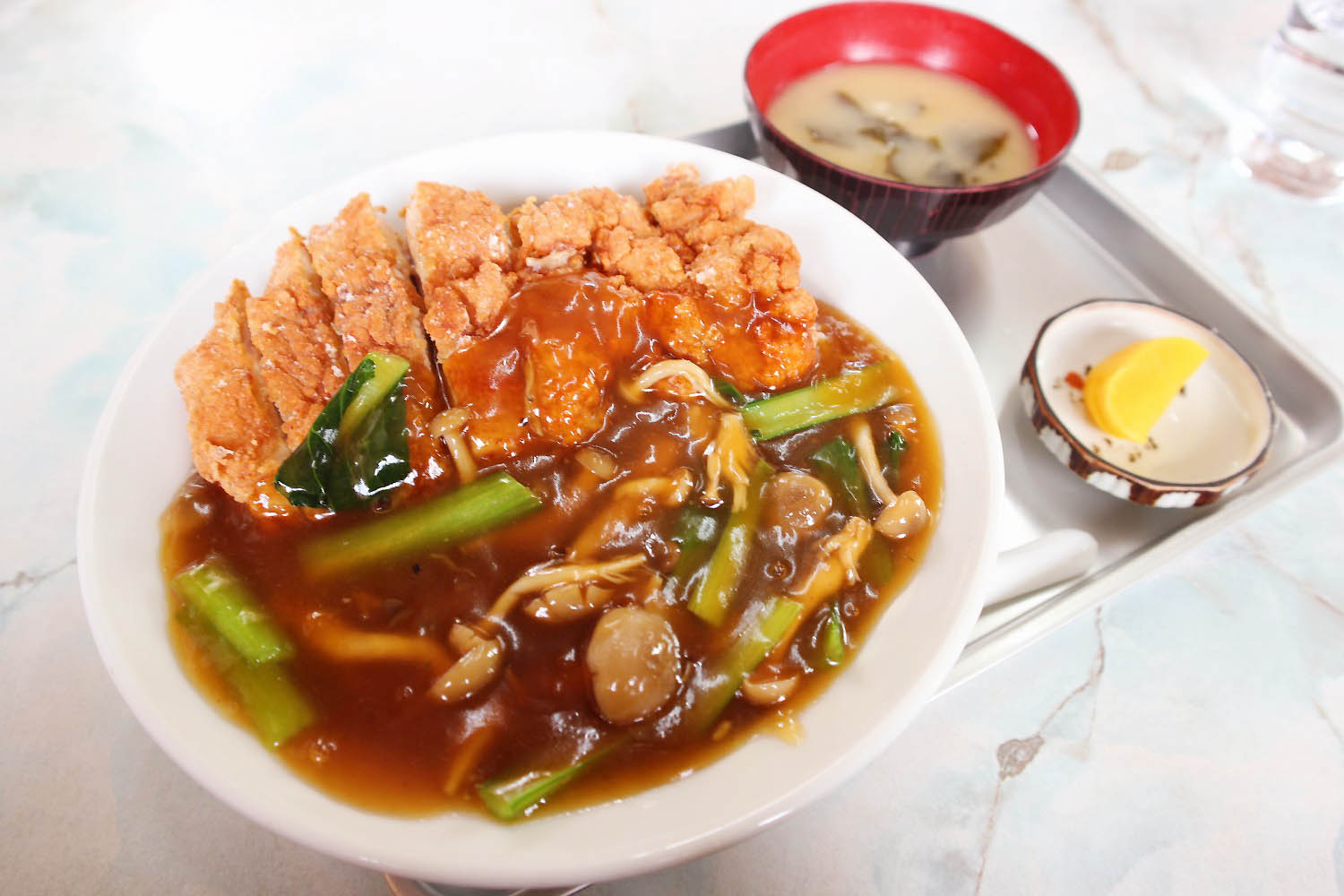 鴻巣市三ツ木「あさひ飯店」の排骨飯(パイコーハン) | カゴハラネット