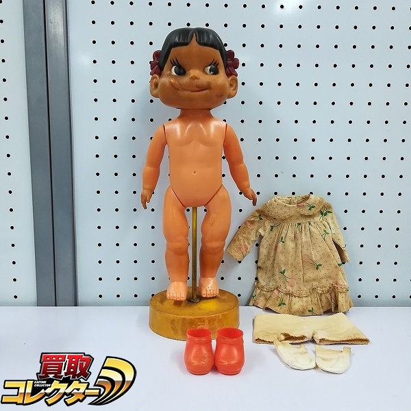 参考価格】不二家 ペコちゃん 店頭用 首ふり人形 フレッシュケーキの