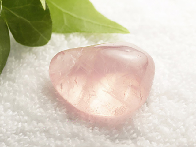 ローズクォーツの意味・効果・浄化方法、購入｜開運なび 天然石
