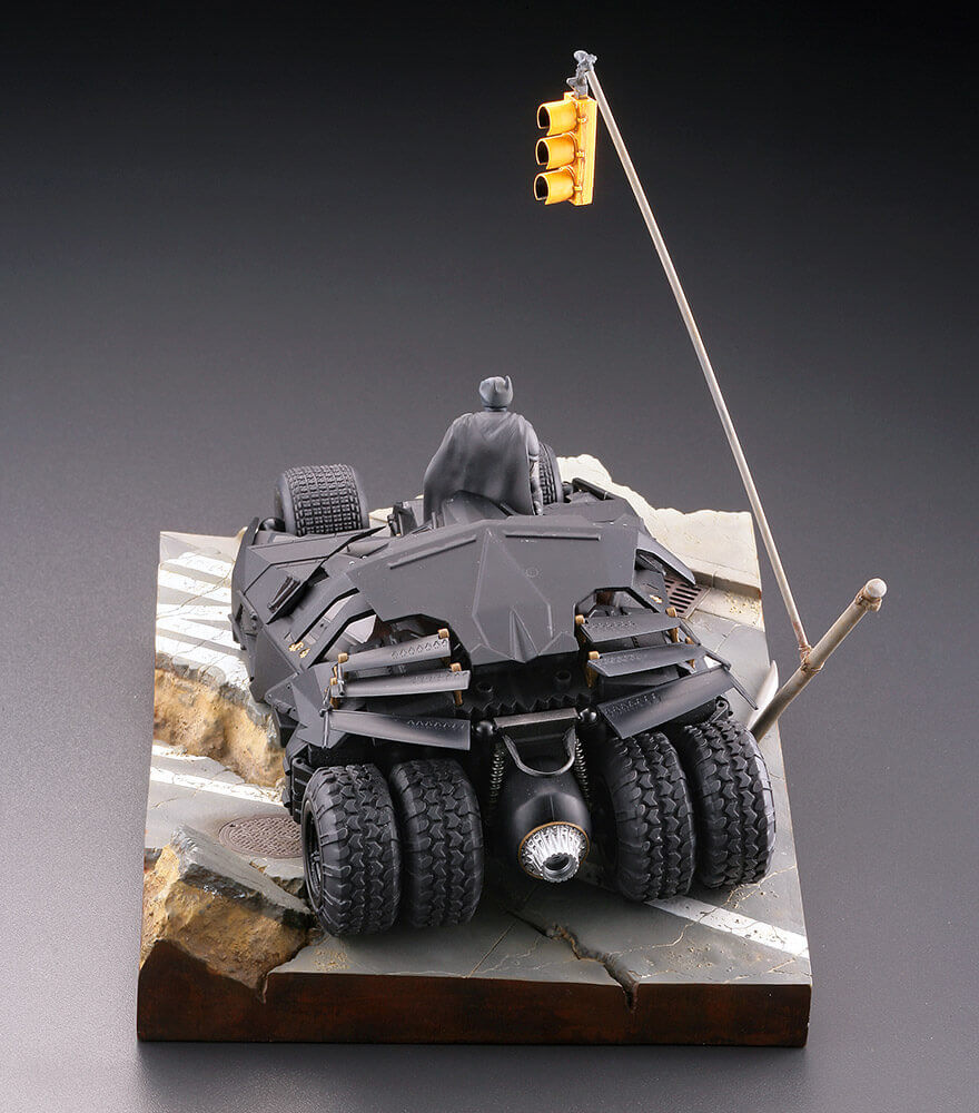 バットモービル タンブラー in GOTHAM CITY｜｜海洋堂