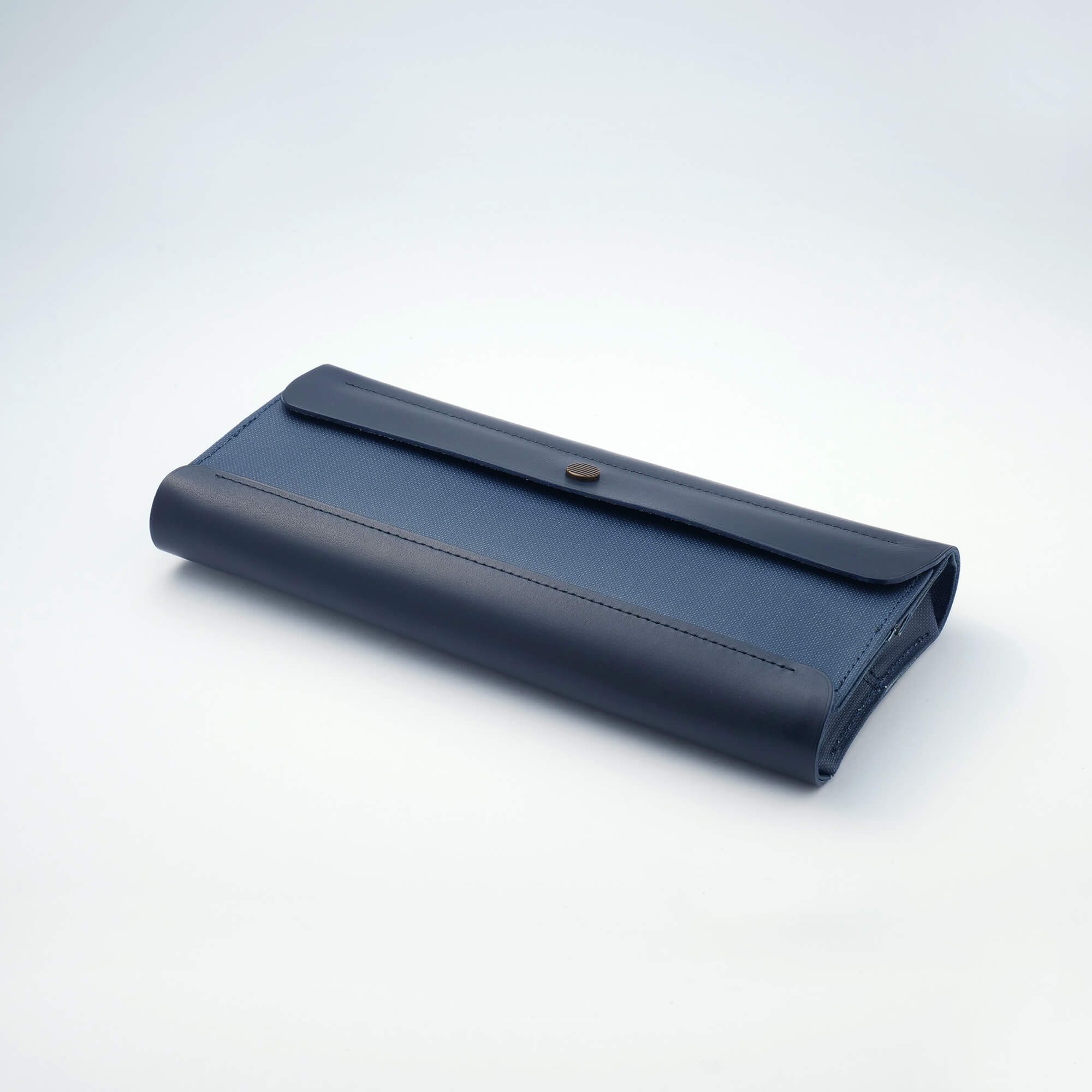 ポスタルコ スナップペンケース ネイビーブルー 完売していたカラーが