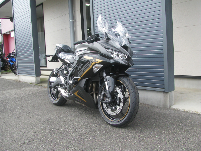 新車 カワサキ Ninja ZX－25R SE グレー／ブラック | 川口輪業