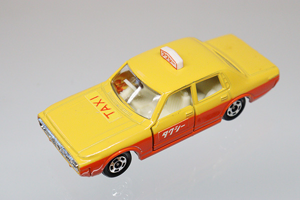 ミニカーショップ ケンボックス トミカ 黒箱☆28☆トヨタニュー