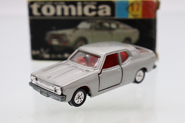 ミニカーショップ ケンボックス トミカ 黒箱☆17☆日産チェリー F-II