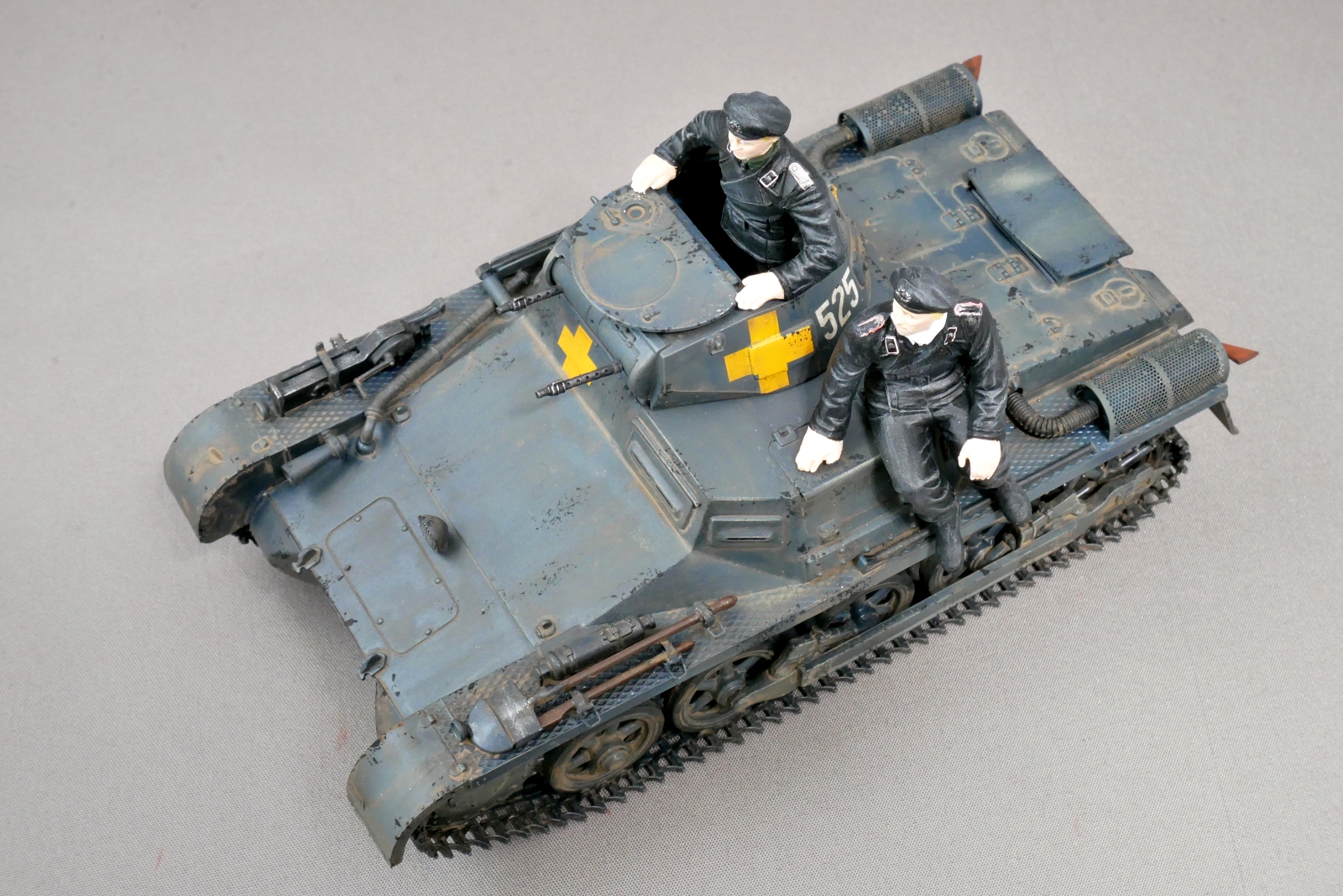ドイツI号戦車A型 トライスター 1/35 プラモデル製作手順 組立と塗装