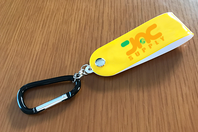 カラビナ付きタオルホルダーのいろいろな使い方｜オリジナルグッズ製作