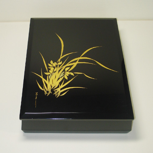 輪島塗 文箱(文庫) -蘭の沈金仕上げ- [内外面とも黒色]｜輪島市の